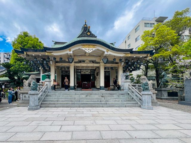 Namba Yasaka Jinja