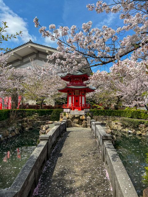 Shitenno-ji Temple